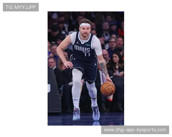 东契奇突破传底角，独行侠射手群持续开火